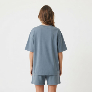 Conjunto Casual de Algodón: Camiseta Oversize y Pantalones Cortos para Mujer - Elegante Conjunto de Dos Piezas de Algodón para Verano, Camiseta de Manga Corta Ajustada - Product Image 3