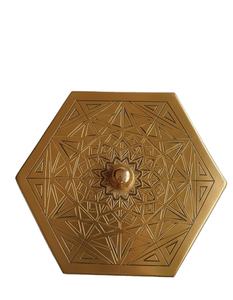 Organizador de Especias de Latón de Primera Calidad con Vasos Interiores Separados |   Dabba Tradicional para Almacenar Masala para Cocina India - Product Image 1