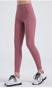 Leggings de Yoga para Mujer 2026 con Logotipo Personalizado, Ecológicos, de Nailon Sólido con Malla, Cintura Elástica, Bolsillos Laterales Altos y Elasticidad en Cuatro Direcciones - Product Image 3