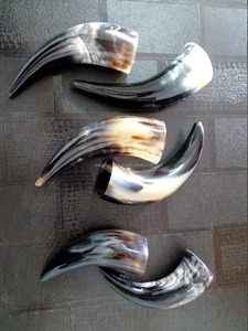 Personnalisé Viking Corne À Boire Tasse Style Animal Support En Cuir Poli Naturel Artisanat pour Mariages Maison Hôtels Direct Inde - Product Image 5