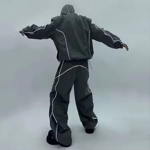 Ensemble de survêtement homme personnalisé en nylon/acrylique respirant, coupe ample, avec fermeture éclair, réfléchissant, imperméable et coupe-vent, comprenant veste et pantalon de jogging - Product Image 6
