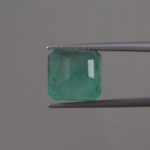 Esmeralda Natural Certificada IGI, Corte Octogonal de 7.05 Quilates, 10.5x10mm, Tallada a Mano, Encerada/Aceitada, Pulida, Piedra Clara, Excelente - Product Image 3