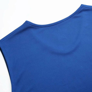 Ensemble de maillot de basket-ball pour hommes, débardeur sans manches avec short, vêtements de sport bleus unis qui évacuent l'humidité pour adultes - Product Image 3