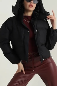 Veste d'hiver matelassée pour femme, sur mesure, en toile et peau de mouton respirante, avec capuche, rembourrée en polyester, pour le sport de plein air et le streetwear - Product Image 6