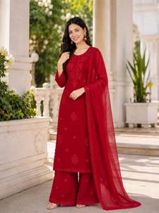 Ensemble haut-bas et dupatta en soie de créateur pour tenue de soirée, sans plis et protection solaire - Product Image 3