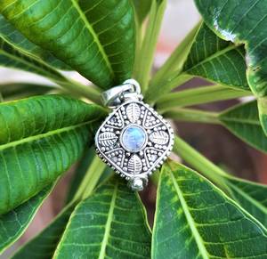 NIKHIL GEMS Natural Moonstone <b>Locket</b> Pendant Handmade Silver Plated Vintage Engagement Unisex Secret Keeper Gemstone - Product Image 1