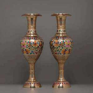 Vase décoratif en laiton Art Déco de haute qualité avec motif floral en acrylique - Cadeau idéal ou décoration d'intérieur à prix raisonnable - Product Image 5