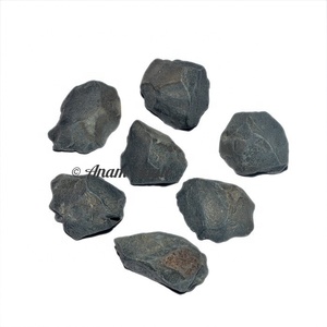 Piedra natural curativa de jaspe negro, curativa rugosa - Product Image 1