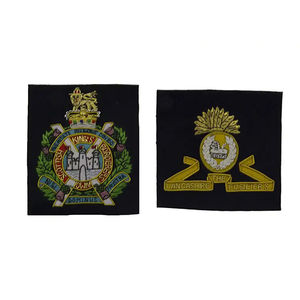 Insignias Bordadas a Mano con Hilo Metálico para Blazer, Precio Económico, Colores Personalizados, Logotipo, Lona de Alta Calidad, Servicio OEM/ODM - Product Image 3