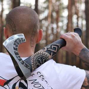 THEWIZ CRAFTS Hache Viking à barbe en acier de Damas, forgée à la main, gravée sur mesure, garantie 3 ans, pour le camping, objet de collection, pour la décoration de la cave des hommes - Product Image 5
