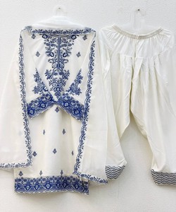 Haut Patiala en rayonne et coton avec broderie et travail au fil, style RICH LOOK, avec dupatta 84049 Bleu - Product Image 4