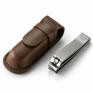 Ensemble cadeau de soins des ongles de qualité supérieure Coupe-ongles en acier inoxydable avec étui en cuir Trousse de toilettage personnelle de luxe pour un usage quotidien - Product Image 1