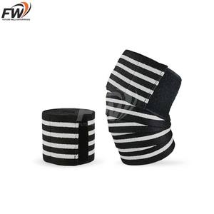 Bandes de genou OEM élastiques 100% laine antidérapantes avec logo et couleur personnalisés pour l'entraînement quotidien, longues bandes de genou avec fermeture à crochet - Product Image 6