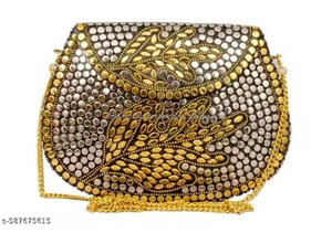 Magnifiques pochettes en mosaïque fabriquées à la main par Falak World Export, un accessoire époustouflant pour les femmes lors de célébrations et d'occasions spéciales - Product Image 4
