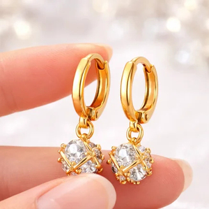 Pendientes de Diamantes de Corte Brillante Cultivados en Laboratorio, Chapados en Oro y Plata, Certificados por ZAWO HOUSE, VVS1, Únicos y Modernos - Product Image 4