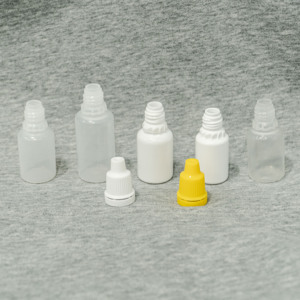 Juego de Botellas de Plástico Vacías con Gotero APS C0078 para Uso Farmacéutico, Cosmético y Químico, de 3ml a 20ml - Product Image 1