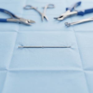 Clous de fixation orthopédiques de 25 cm pour la stabilisation des fractures, alignement osseux et procédures traumatiques en chirurgie orthopédique - Product Image 2