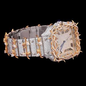 Reloj de Cuarzo Personalizado de Moda con Caja de Aleación, Diamantes de Moissanita VVS, Totalmente Cubierto de Piedras, Diseño de Hoja en Dos Tonos, Reloj Premium - Product Image 5