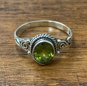 แหวนพลอยเพอริดอทดีไซน์วินเทจเงินแท้ 925 สำหรับใส่ทุกวัน - Product Image 2