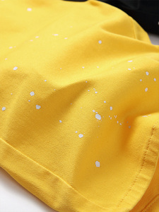 Shorts de Mezclilla para Hombre con Diseño de Parches en Amarillo y Negro, con Cierre y Cinturón, Estilo Casual de Verano - Product Image 4