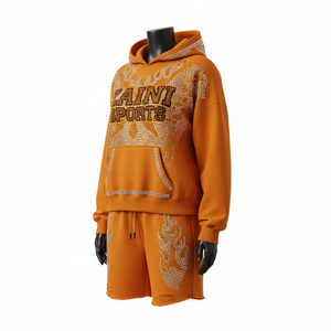 Conjunto de Sudadera con Capucha y Pantalones Cortos de Felpa de Algodón Suave de 380 GSM para Mujer, Diseño de Llama con Pedrería en Naranja Quemado - Product Image 4