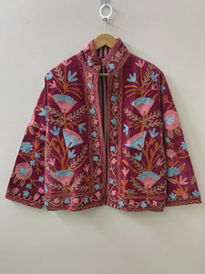 Chaqueta Corta de Invierno de Terciopelo Suave Suzani, Chaqueta Hecha a Mano, Chaqueta Bordada, Abrigo de Terciopelo, Abrigo Suzani - Product Image 2