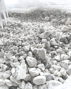 Cálcica Caliente de Alta Calidad para la Industria Siderúrgica con 90% de Contenido de CaO, Directo de Fábrica en Vietnam - Product Image 1