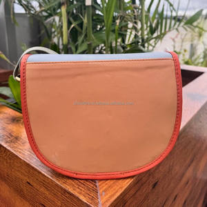 Bolso de cuero hecho a mano, bolso de cuero reciclado, correa de hombro de cuero colorido, bolso de mujer, bolso cruzado de tamaño medio - Product Image 5