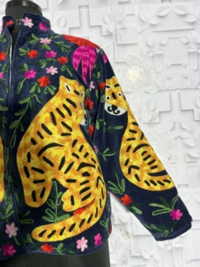 Veste d'hiver courte pour femme en velours brodée à la main |   Manteau décontracté vintage en coton biologique écologique à séchage rapide et amovible - Product Image 3
