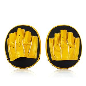Vente en gros de gants de boxe Fairtex Focus Mitt, design circulaire jaune et noir, en cuir de vache véritable, fabriqués à la main, équipements d'entraînement durables CP-FM-15 - Product Image 2