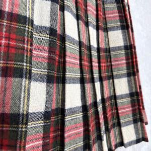 Jupe écossaise plissée en laine à carreaux Stewart pour femme, taille personnalisée, style kilt d'écolière des années 60 - Product Image 6