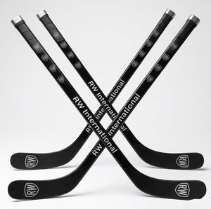 ไม้ฮอกกี้น้ำแข็ง R.W INTERNATIONAL คาร์บอนไฟเบอร์ 85/75 ระดับมืออาชีพ น้ำหนักเบา ปรับความยาวได้ รุ่น P28 1 ชิ้น พร้อมส่ง ลายพิมพ์โลโก้ทั้งตัว - Product Image 4