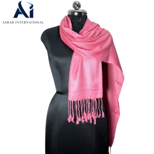 Fabricante y Exportador de Bufandas de Pashmina de Viscosa al por Mayor |   Chal de pashmina suave liso al por mayor, mejor precio al por mayor - Product Image 1
