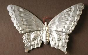 Adorno Navideño de Estrella de Latón Vintage con Borla y Campana, Decoración Artesanal de Butterfly's - Product Image 1