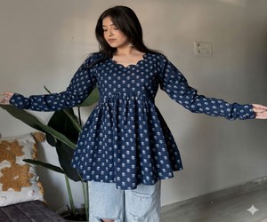 <b>Navy</b> blue floral printed cotton <b>top</b> <b>Women</b> casual ethnic wear Loose fit all seasons <b>top</b> India Pakistan style salwar 86227 SI:-405 - Product Image 1