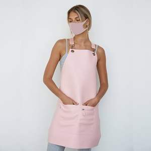 Delantal de Cuero Sintético PU Blanco con Logotipo Personalizado Sublimado, Delantal Lavable para Peluquería, Floristería, Barman, Limpieza y Uso en Barbacoas - Product Image 6