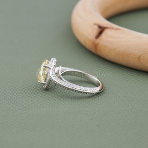 Anillo de Diamante Cultivado en Laboratorio con Corte Ovalado, Certificado IGI con Claridad VVS, Diseño Moderno, Anillo de Oro Blanco para Mujer, de la India - Product Image 2