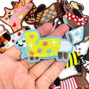 Petite écusson en tissu personnalisé avec logo brodé, thermocollant ou à coudre, pour vêtements, sacs, casquettes, chapeaux, applique DIY, fabrication OEM - Product Image 6