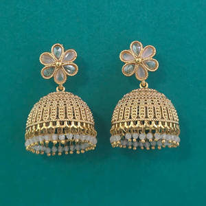Dernières boucles d'oreilles Jhumki artisanales de qualité export, plaquées or, 233093 - Product Image 1