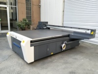 Impresión de impresora plana UV 2030 de formato ancho industrial para madera, vidrio, metal, acrílico, baldosas cerámicas, plásticos