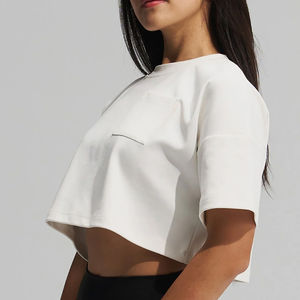 เสื้อครอปท็อปฤดูร้อน OEM/ODM สำหรับผู้หญิง แห้งเร็ว ระบายอากาศได้ดี น้ำหนักเบา ผลิตจากผ้าโพลีเอสเตอร์ผสมคอตตอน คอกลม แขนสั้น รับสกรีนโลโก้ตามแบบ - Product Image 2