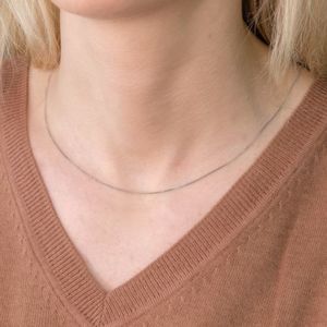 Collar de Cadena Fina con Eslabones Trenzados, Joyería Minimalista en Plata y Oro, Cadena Unisex para Colgante - Product Image 3
