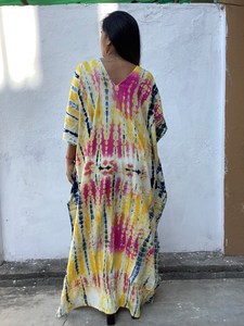 Caftanes de Rayón de Primera Calidad con Teñido Anudado, Suaves y Amigables con la Piel, Tejido Natural, Cintura Ajustada, Largos hasta el Suelo, Corte en A, Ecológicos y a la Moda - Product Image 3