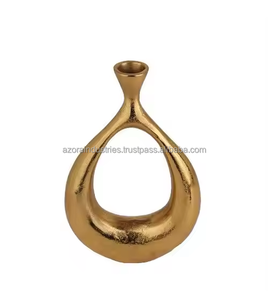 Laiton américain Design Sculpture Vase à fleurs Pot de fleur coulé pour contenir des fleurs coupées plaqué taille décor à la maison par les industries Azora - Product Image 4