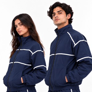 Conjunto de Ropa Deportiva para Hombre y Mujer: Chaqueta Corta de Nylon con Cremallera Completa, Estilo Urbano de Lujo con Ribetes y Pantalones Cortos para Correr - USA - Product Image 3