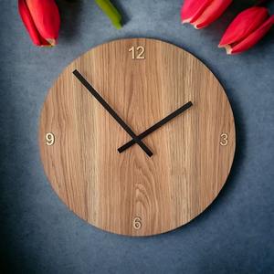 Horloge murale ronde en bois de luxe avec motif géométrique sculpté, aiguilles noires minimalistes, mouvement silencieux, décoration moderne design, neuve - Product Image 3