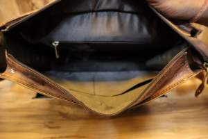 Bolso de mano de cuero con pelo de vaca grabado estilo occidental único para mujer, hecho a mano, estilo vintage, tipo bandolera - Product Image 6