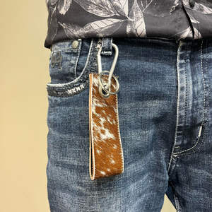 OEM/ODM Factory Wholesale Promotional Cowhide Lanyard Keychain Wrist Strap High Quality Genuine Leather <b>Carabiner</b> Clips Keychain - Product Image 2