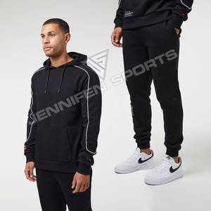 Survêtements de créateur personnalisés noirs en coton léger molletonné pour hommes – Ensemble sweat à capuche et pantalon de jogging uni - Product Image 2
