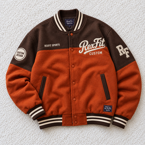 Blouson universitaire brodé personnalisé pour homme, manteau bomber bicolore avec lettres en chenille et fermeture à boutons-pression, fournisseur en gros - Product Image 3